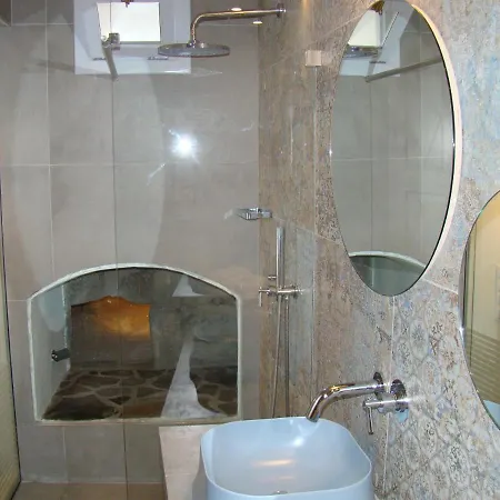 Efi's * Πλάκα Μήλου