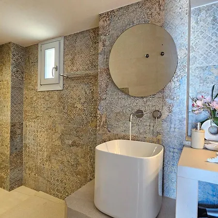 Efi's Πλάκα Μήλου